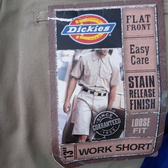 Dickies tan 13" inseam work shorts size 30 - Picture 1 of 10
